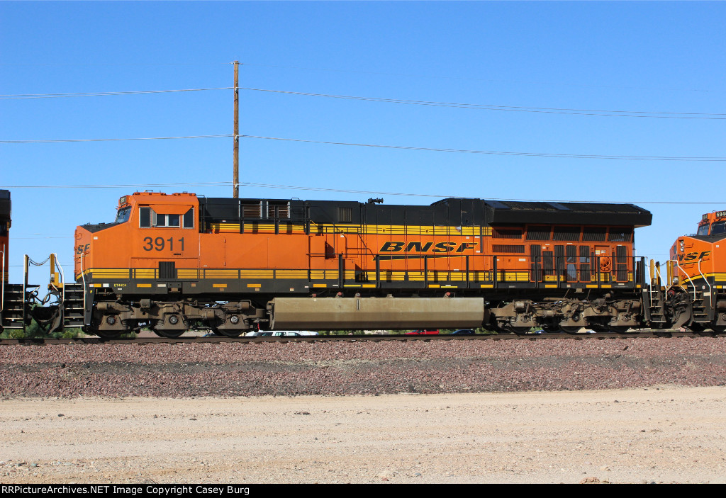 BNSF 3911